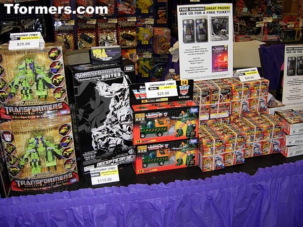 Botcon 2011 Dealers Room  (229 of 359)